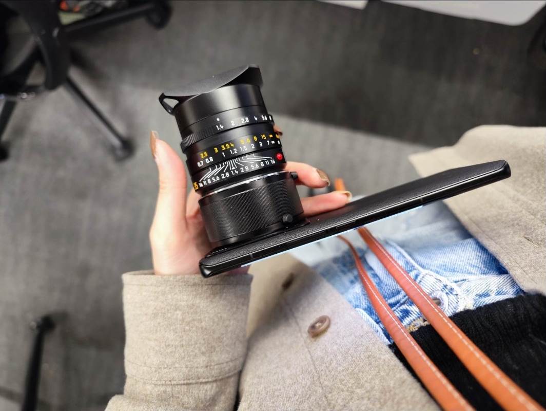 Xiaomi 12S Ultra Concept (1).jpg