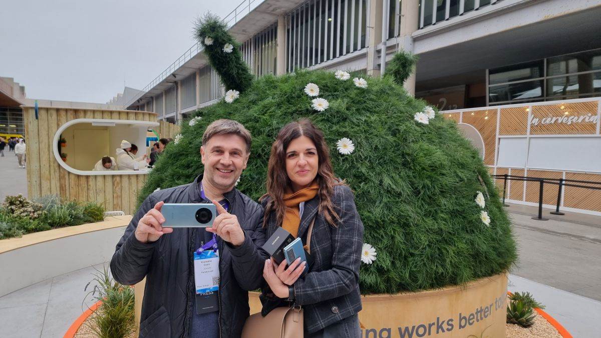 Krunoslav Ćosić i Maja Knežević Honor Barcelona MWC23.jpg