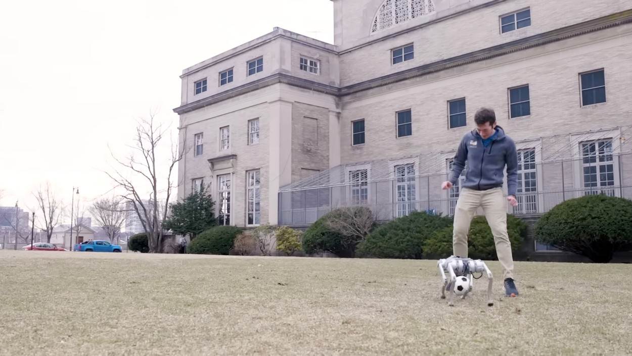 DribbleBot robot (7).jpg