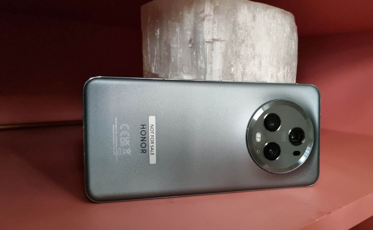 Honor Magic5 Pro (3).jpg