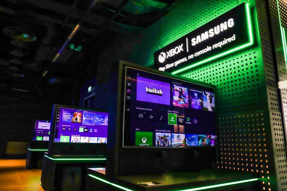 samsung-xbox-free-to-play-gaming-london-ny.jpg