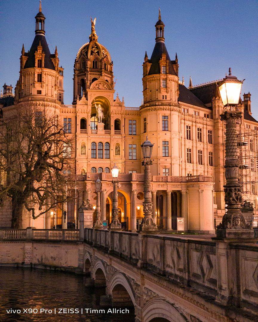 vivo X90 Pro_ZEISS_Timm Allrich_Schwerin Castle.jpg
