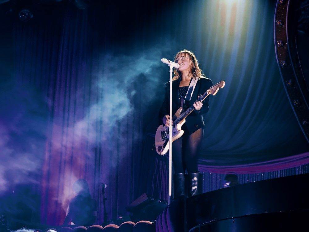 Sabrina Carpenter, Samsung Galaxy S23 Ultra (2).jpg