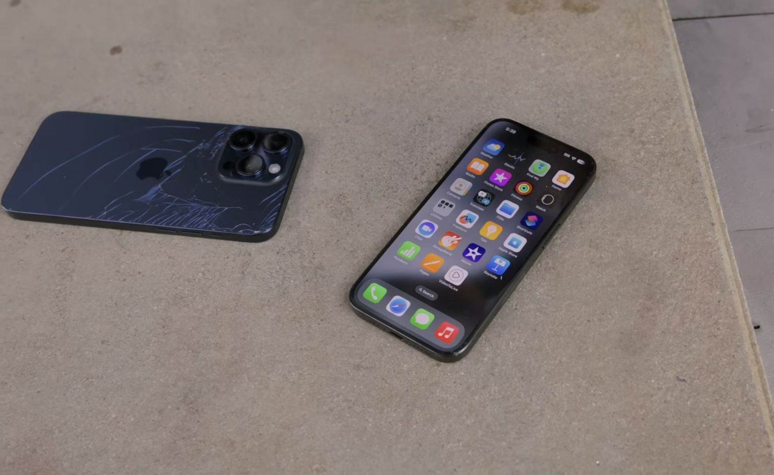 Apple iPhone 15 Pro (2).jpg