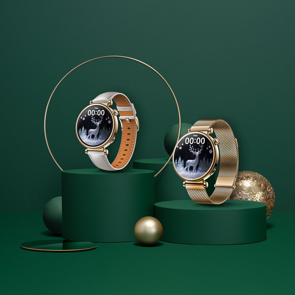 1. Xmas_Green_Theme_Wearables_GT4 Women_1x1.jpg