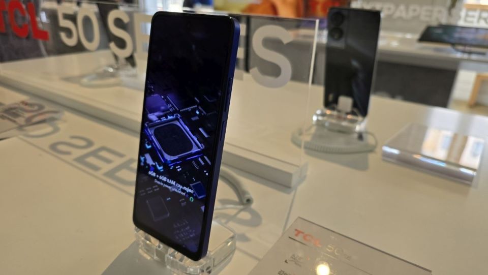 TCL 50 SE (2).jpg