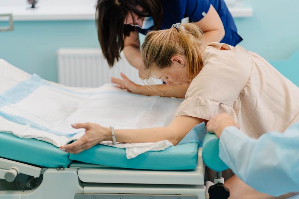 Kako izgleda porodaj u 3 faze?