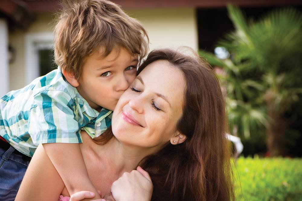 Što napraviti kad dijete odjednom želi da ga stalno nosite