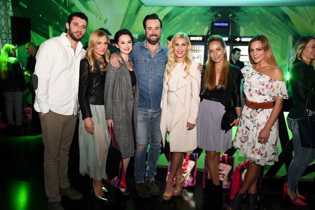 BIPA FASHION.HR Sementa stigla s dečkom, a gledalo se samo u jedan trbuščić