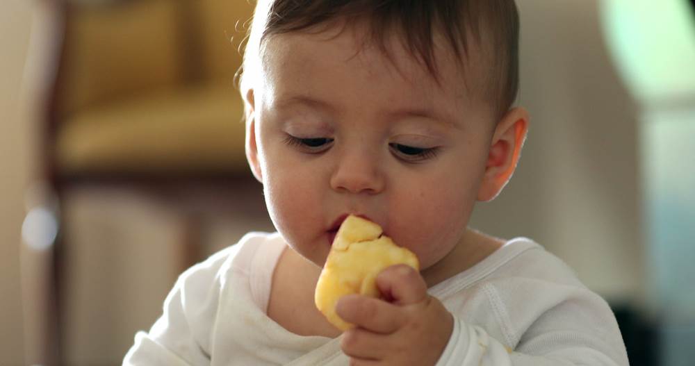 Zašto djeca stalno žele jesti kruh i tjesteninu