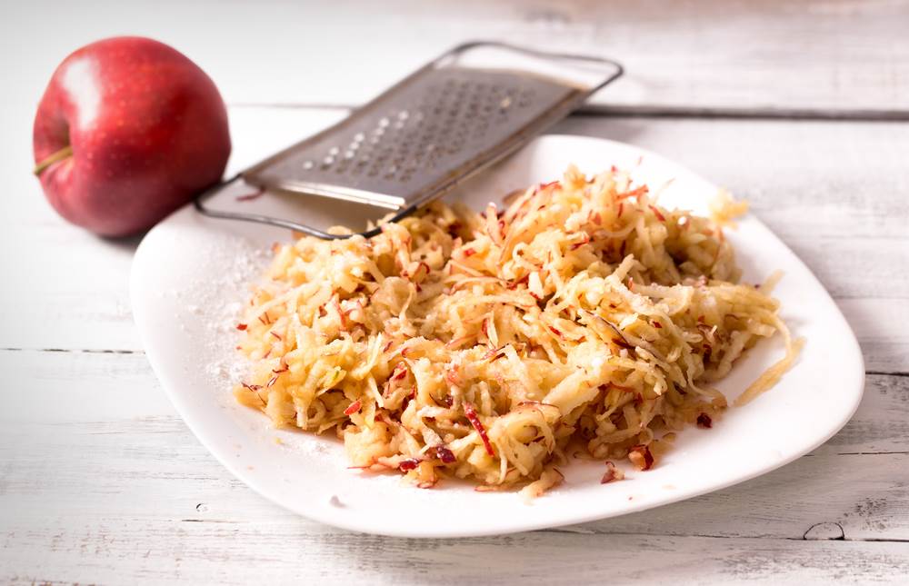 Domaca pita od jabuka s pirovim brašnom