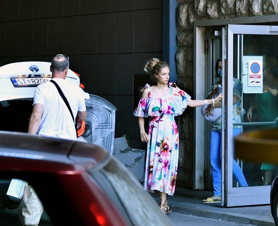 Hana Huljic s bebom izašla iz bolnice