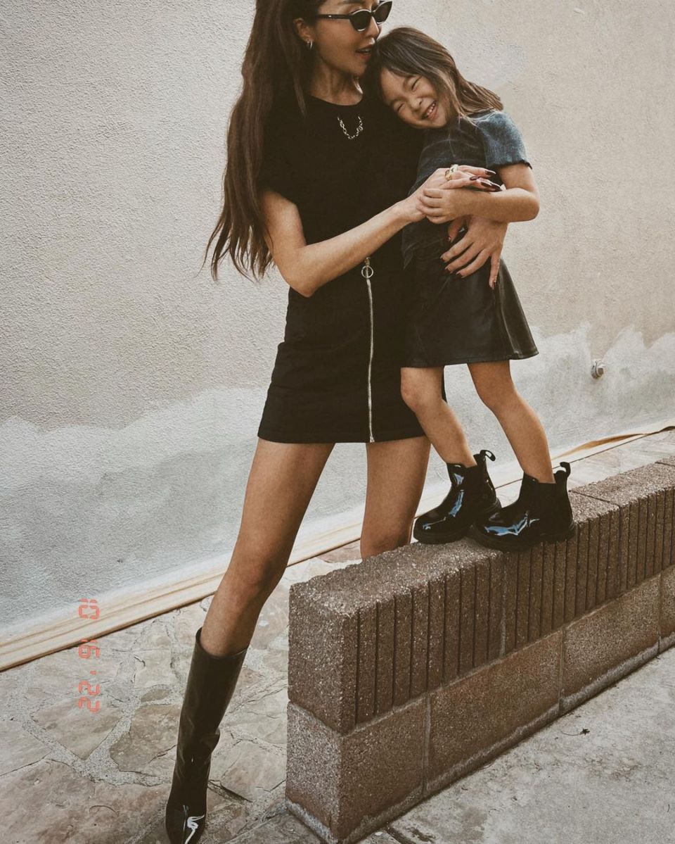 6 mama influencerica s odličnim modnim stilom