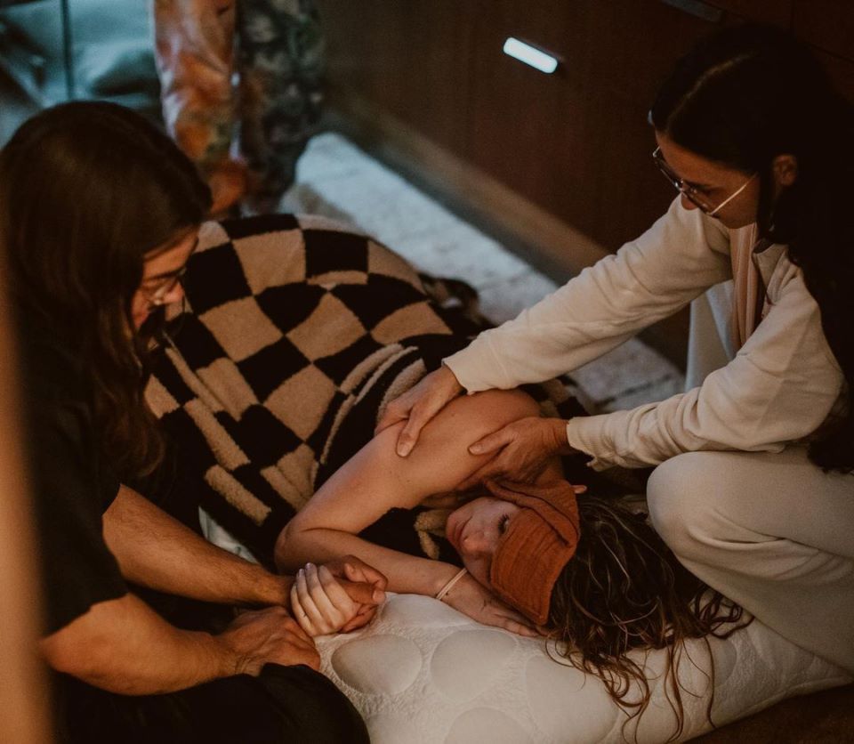 Rumer Willis rodila u vodi, evo kako izgleda takav porod
