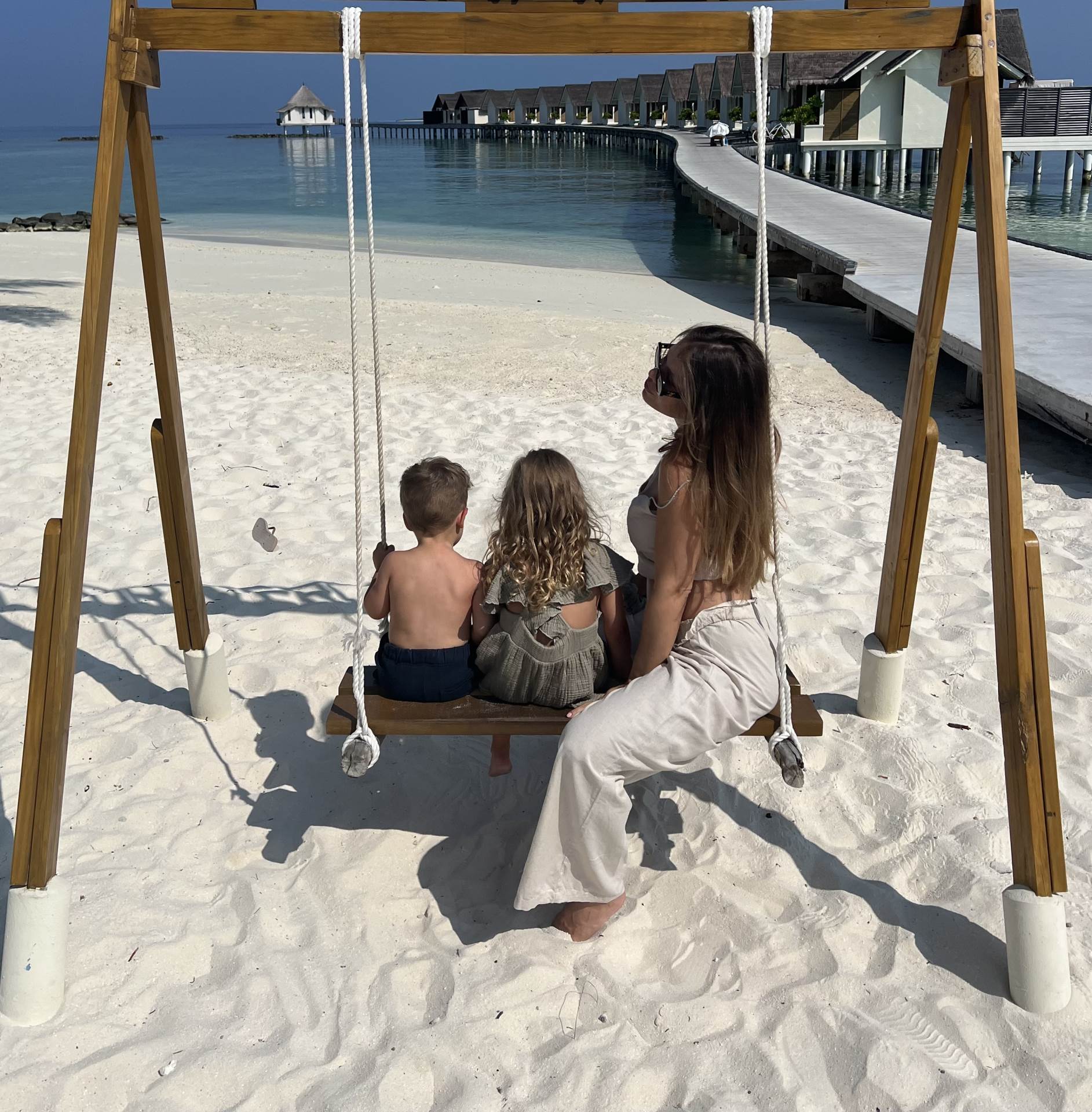 violoncelist luka šulic ceka 4. dijete i s obitelji uživa na maldivima