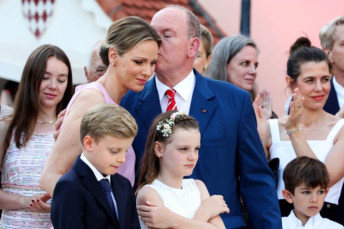 Princ Albert, princeza Charlene od Monaka s djecom