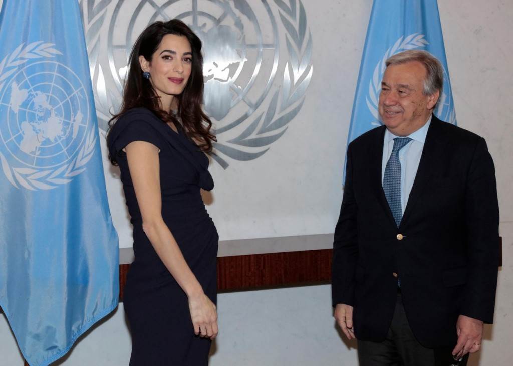 Svi slatki modni odabiri trudnice Amal Clooney