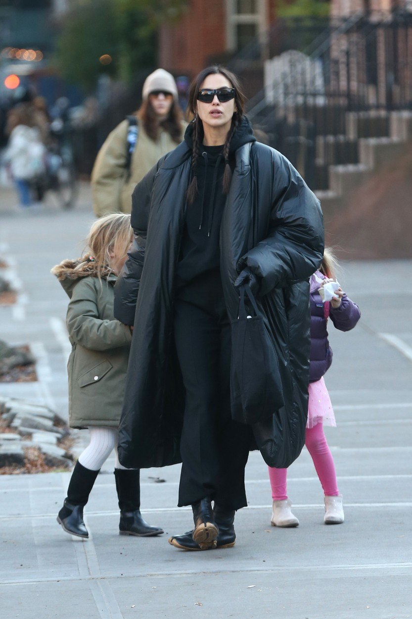 Bella Hadid u puffer jakni