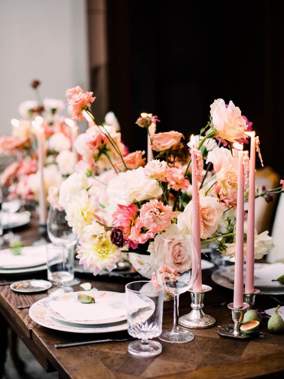 Peach Fuzz boja godine u vjenčanjima 2024