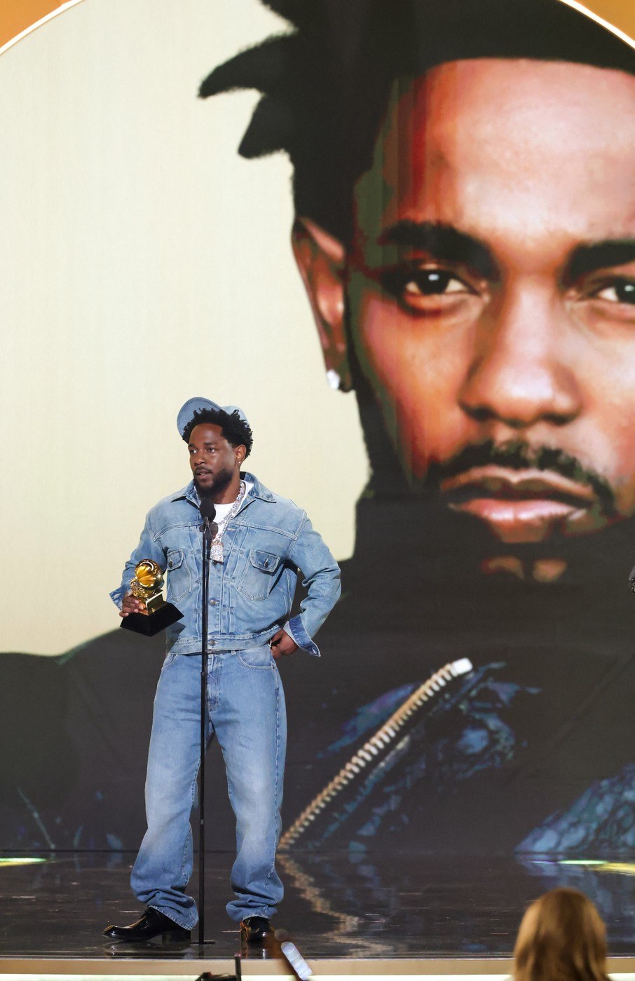 Kendrick Lamar na Grammyjima je nosio Canadian Tuxedo