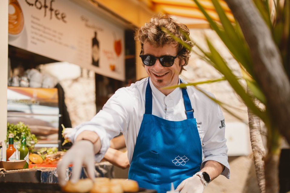 Mediterranean Brunch tvrtke Nikas na najljepšoj lokaciji uz more