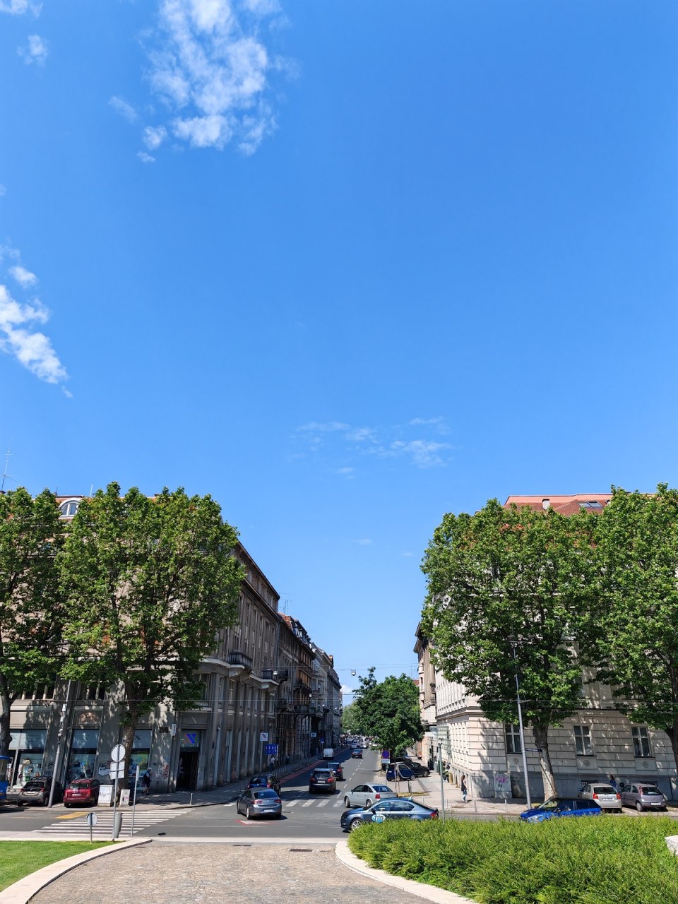 Neizostavni saveznik u vašem danu je pametni telefon Honor Magic5 Pro