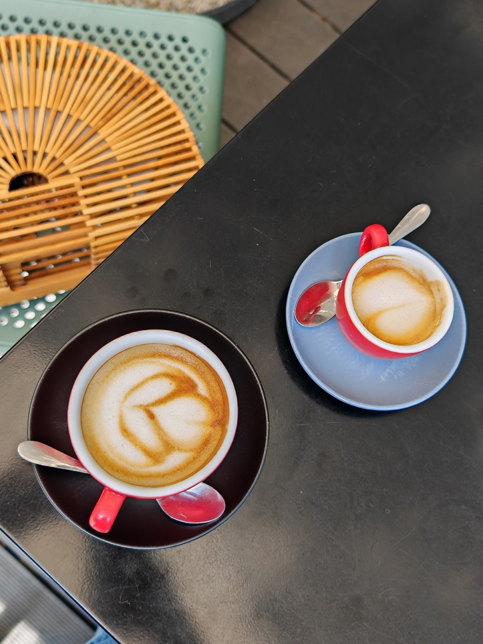 Neizostavni saveznik u vašem danu je pametni telefon Honor Magic5 Pro