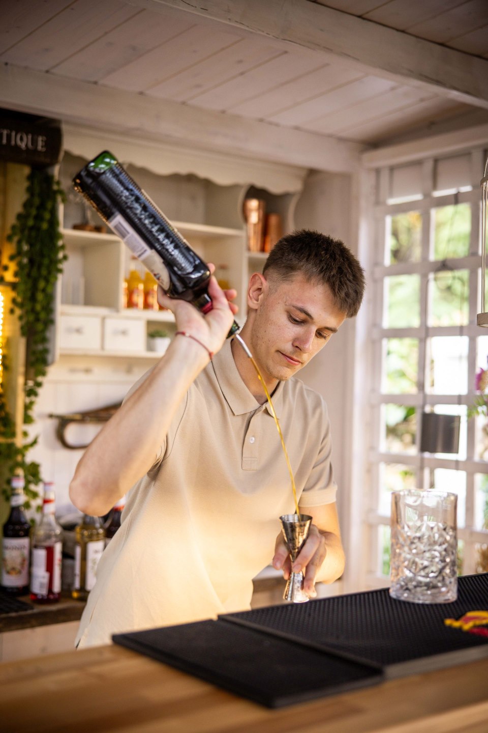 Najfotogeničniji ljetni šank u Zagrebu Botanist i Pablos bar 
