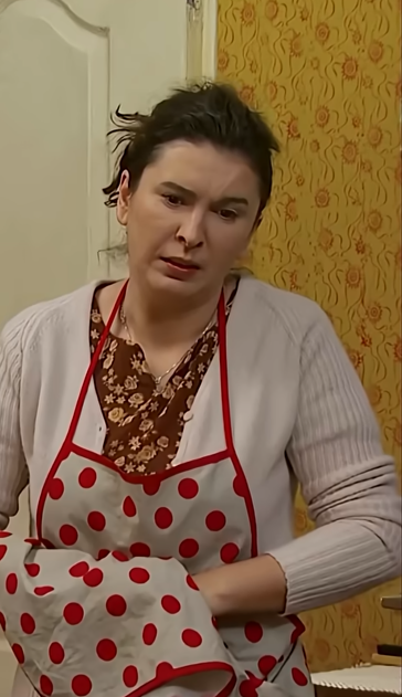 Jasna Žalica kao Šefika u seriji Lud, zbunjen, normalan