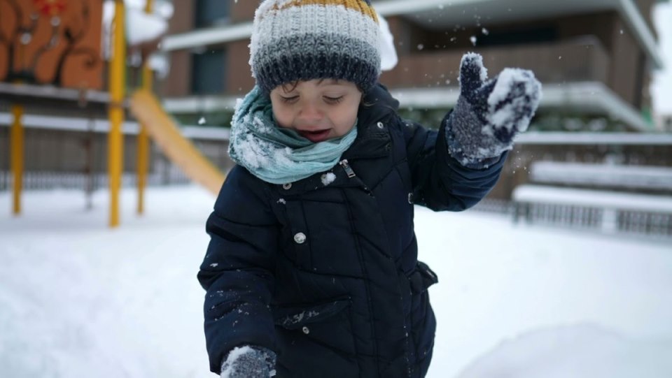 Djeca i zimska odjeća - savjeti kako da im ne bude hladno