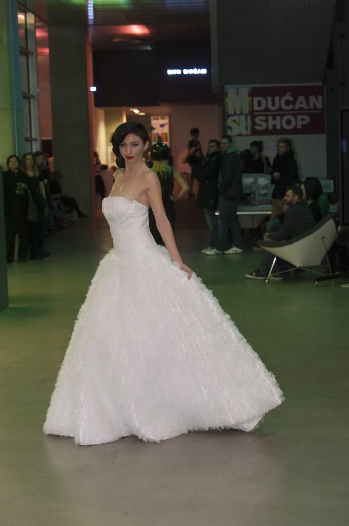 Kako se Jelena Perčin snašla u ulozi modela? 