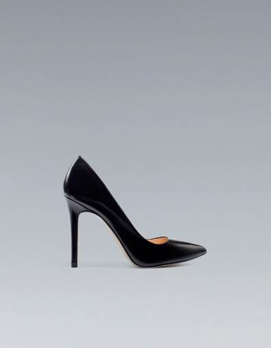 Stella McCartney odana je strukturiranim kaputima 