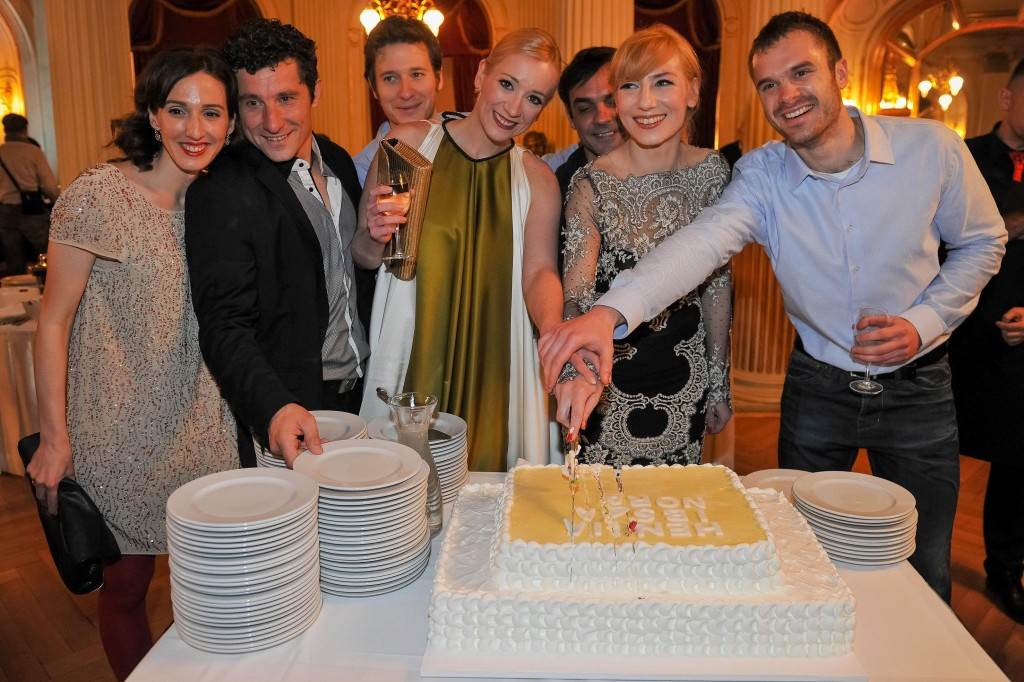 Torta za sve koji su se našli u 'Kući lutaka' zagrebačkog HNK-a