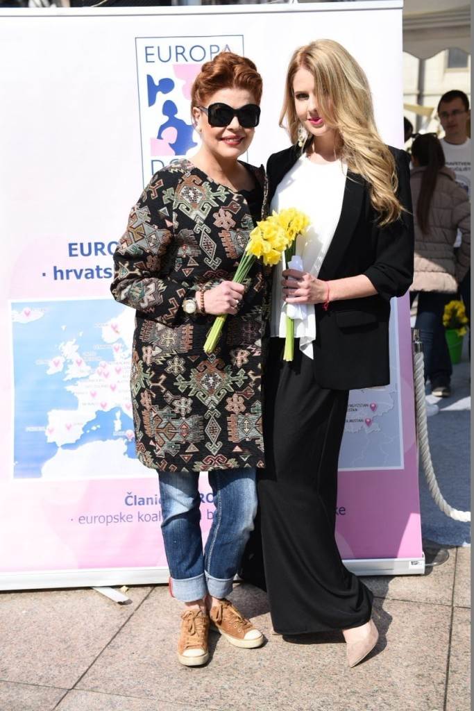 Poznati kupili, ali i prodali brojne žute buketiće narcisa