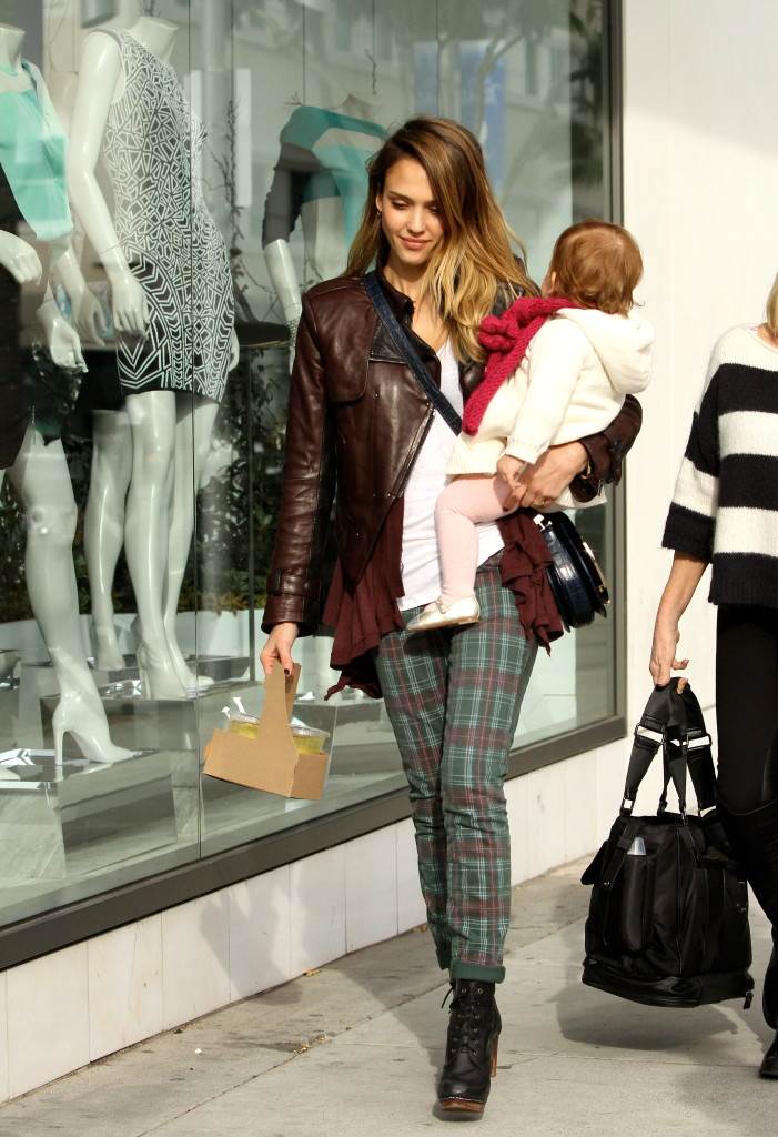 Jessica Alba kao stilska inspiracija za savršen kraj godine na izmaku 