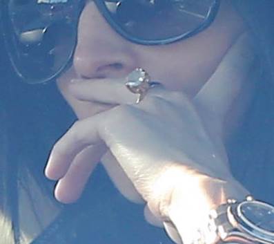 Liberty Ross ne skida dijamant s prsta 