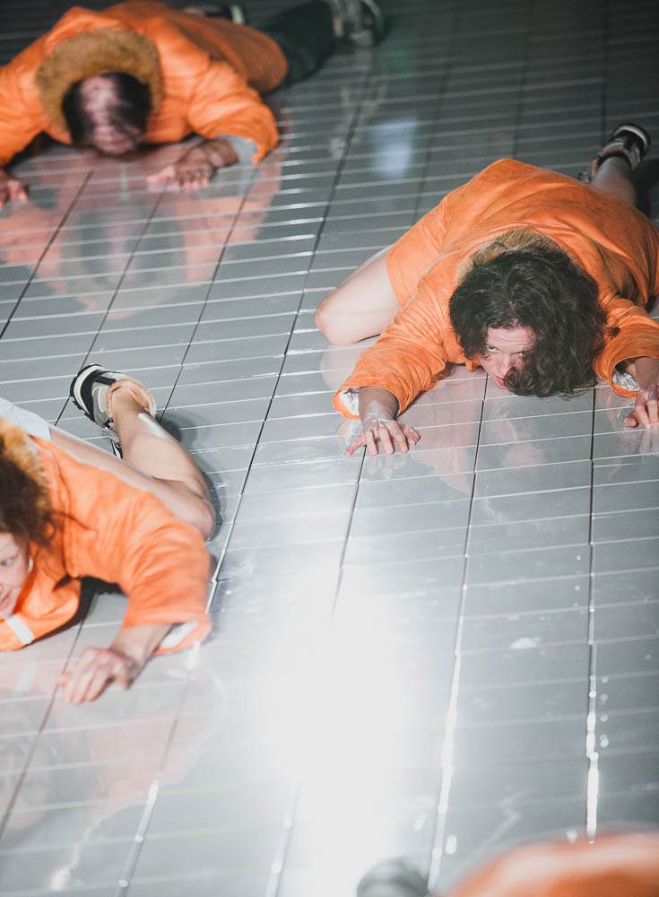 Zimi je najljepše zavući se u... TEATAR